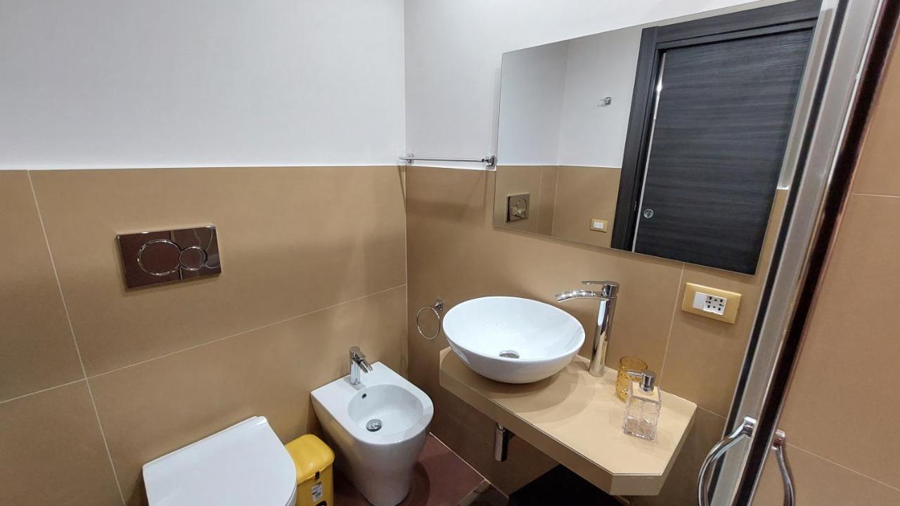 I 3 Principi, Garibaldi Suites CTA Exteriör bild